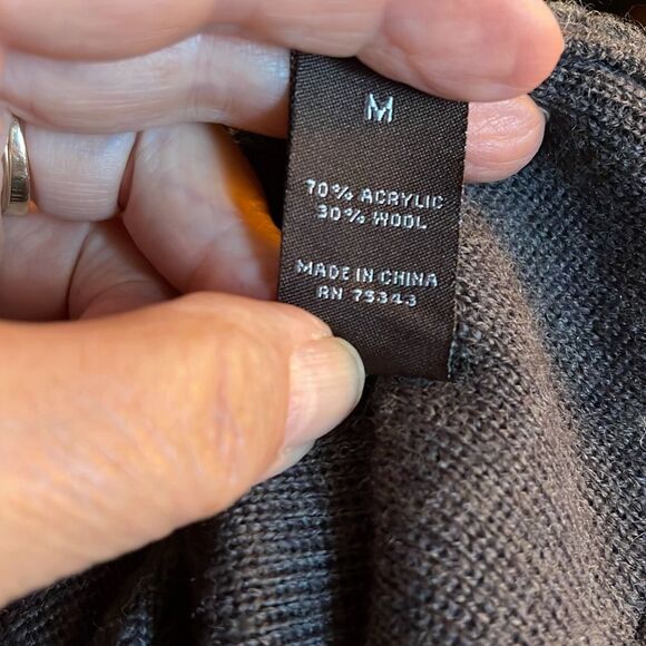 Fenn Wright Manson size Medium sweater cardigan. - Picture 6 of 7